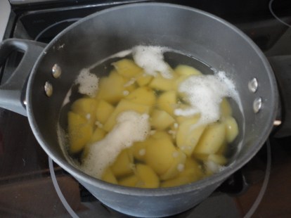Simmering potatoes